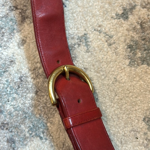 Vintage Coach Red Erickson Shoulder Bag - Picture 4 of 11